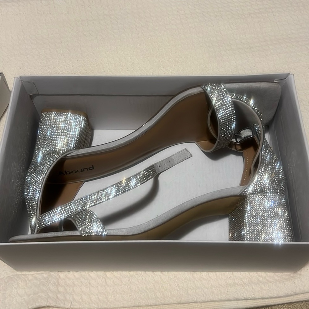 Women’s size 12 silver sparkle sandals